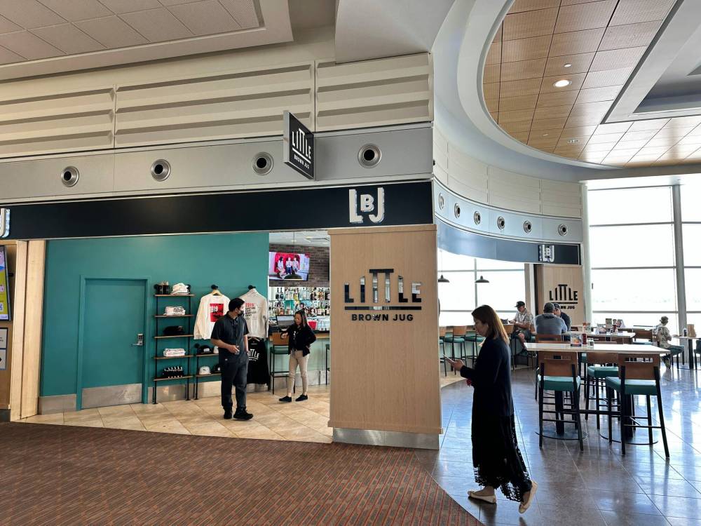 SUPPLIED
Little Brown Jug’s new taproom at Winnipeg Richardson International Airport takes over the post-security space formerly occupied by Skylights Lounge.