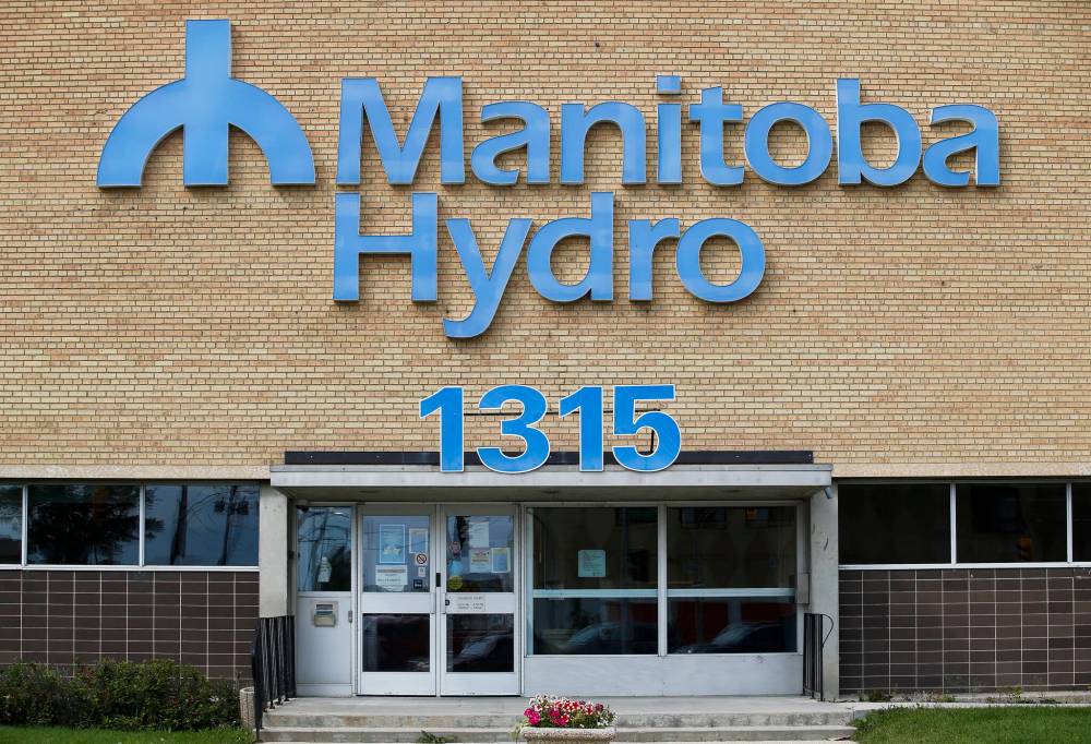 JOHN WOODS / FREE PRESS FILES
Manitoba Hydro must be transparent with the public about the full scope of its infrastructure backlog, writes Brodbeck.