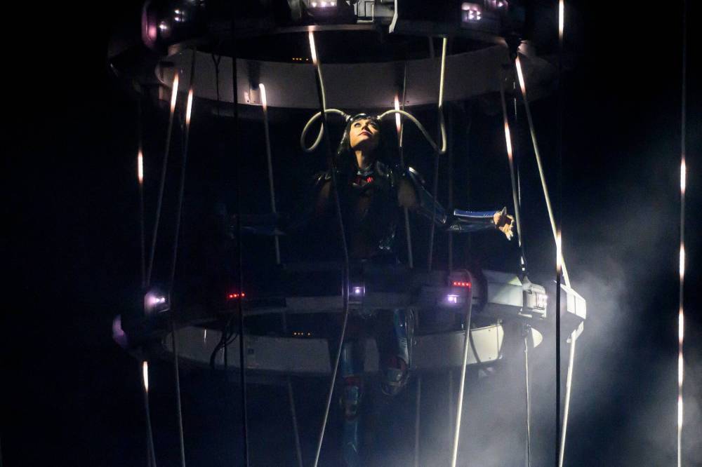 MIKE SUDOMA / FREE PRESS Katy Perry ascends from the stage Saturday evening as she brings her theatric The Lifetime’s Tour to over 12,000 fans at Canada Life Centre July 26, 2025
