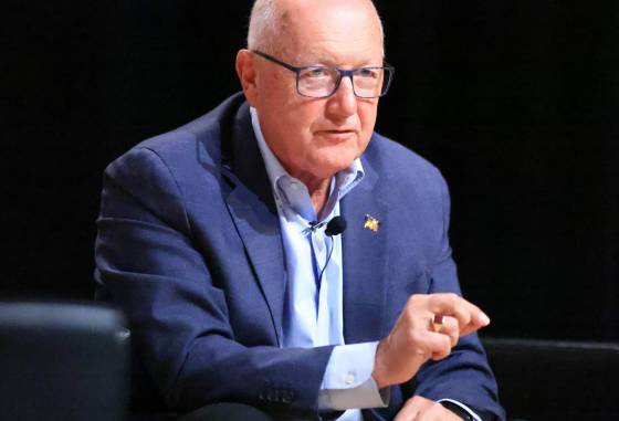 U.S. Ambassador to Canada Pete Hoekstra, addresses about 250 local business leaders Tuesday at a Winnipeg Chamber of Commerce luncheon. (Ruth Bonneville / Free Press)