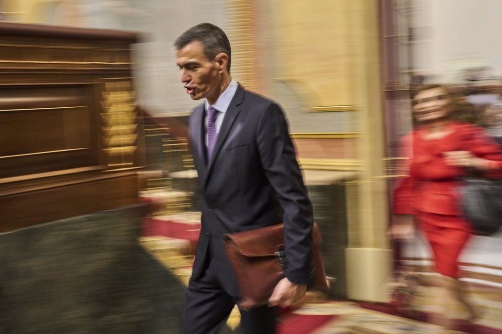 Spanish Prime Minister Pedro Sánchez arrives at the Spanish parliament in Madrid, Wednesday, July 9, 2025. (AP Photo/Bernat Armangue)