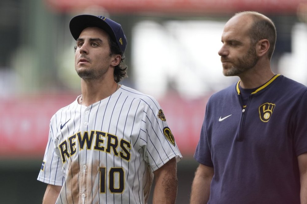 Brewers’ Sal Frelick lands on injured list with hamstring strain