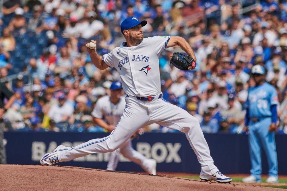 Toronto Blue Jays pitcher Max Scherzer (31) throws against the Kansas City Royals during first inning MLB baseball action in Toronto, on Saturday, Aug. 2, 2025. THE CANADIAN PRESS/Sammy Kogan