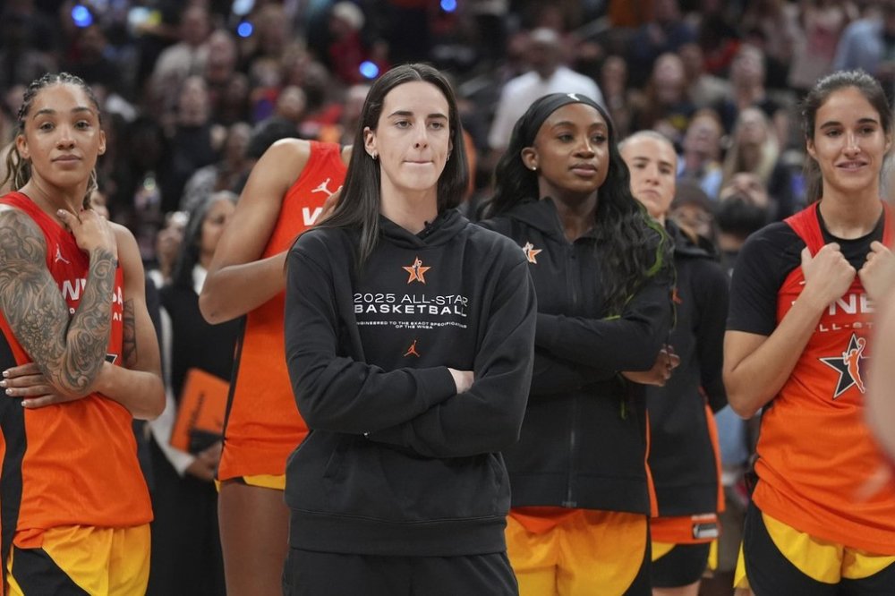 Caitlin Clark still has no timetable for return following further medical  evaluation this week – Winnipeg Free Press