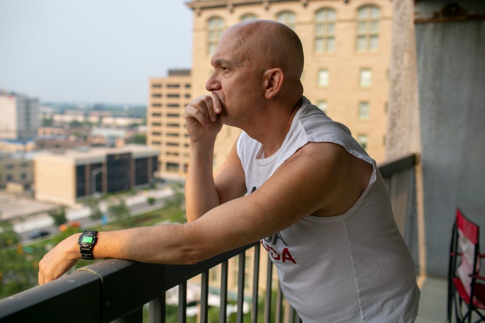 BROOK JONES / FREE PRESS
Jonathan Green opted to pay for surgery in Mexico after he was told he would have to wait a year for a consultation with a Manitoba surgeon about his torn rotator cuff.