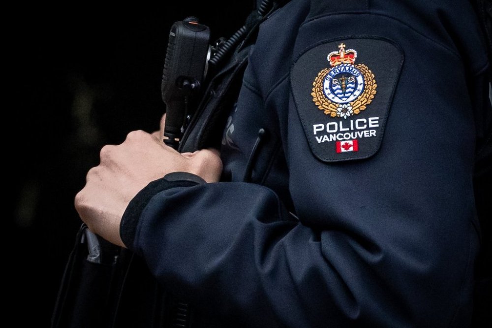A Vancouver Police officer is pictured in Vancouver, on Wednesday, December 4, 2024. THE CANADIAN PRESS/Ethan Cairns