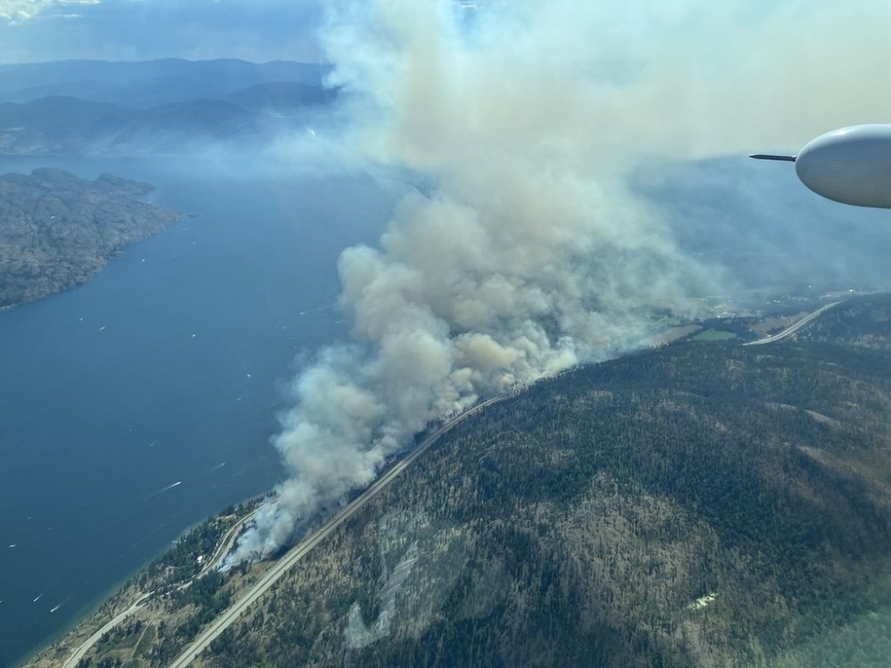 The Drought Hill wildfire burns just north of Peachland, B.C., in this Wednesday, July 30, 2025 handout photo. THE CANADIAN PRESS/Handout - B.C. Wildfire Service (Mandatory Credit)
