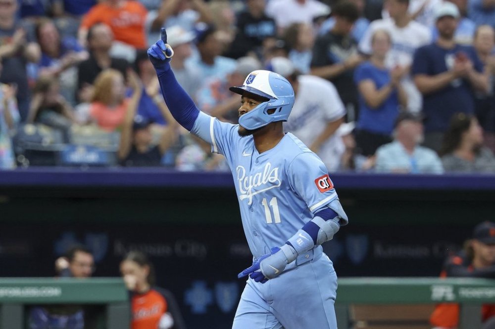 Kansas City Royals' Maikel Garcia celebrates his solo home run during the fourth inning of a baseball game against the Detroit Tigers, Saturday, Aug. 30, 2025, in Kansas City, Mo. (AP Photo/David Smith)