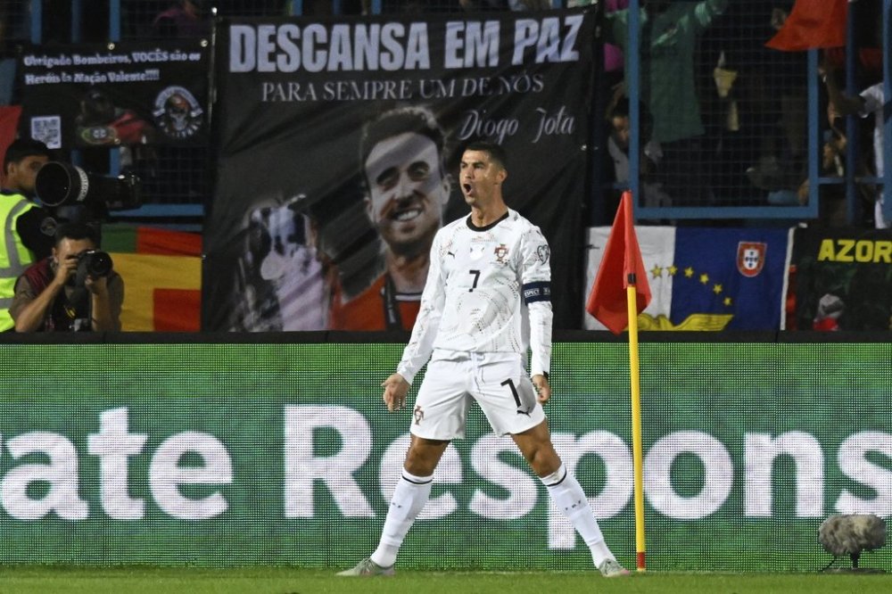 Portugal's Cristiano Ronaldo celebrates after scoring his side's second goal during a World Cup 2026 group F qualifying soccer match between Armenia and Portugal at the Vazgen Sargsyan stadium in Yerevan, Armenia, Saturday, Sept. 6, 2025. (AP Photo/Hakob Berberyan)