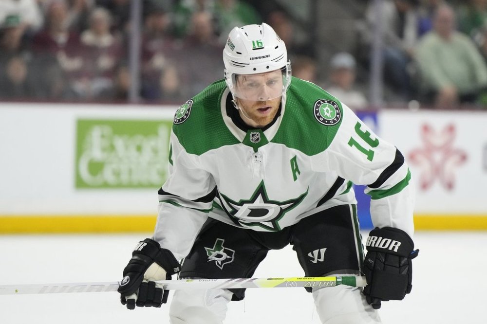 FILE - Dallas Stars center Joe Pavelski is seen in the first period during an NHL hockey game against the Arizona Coyotes on March 24, 2024, in Tempe, Ariz. (AP Photo/Rick Scuteri, File)