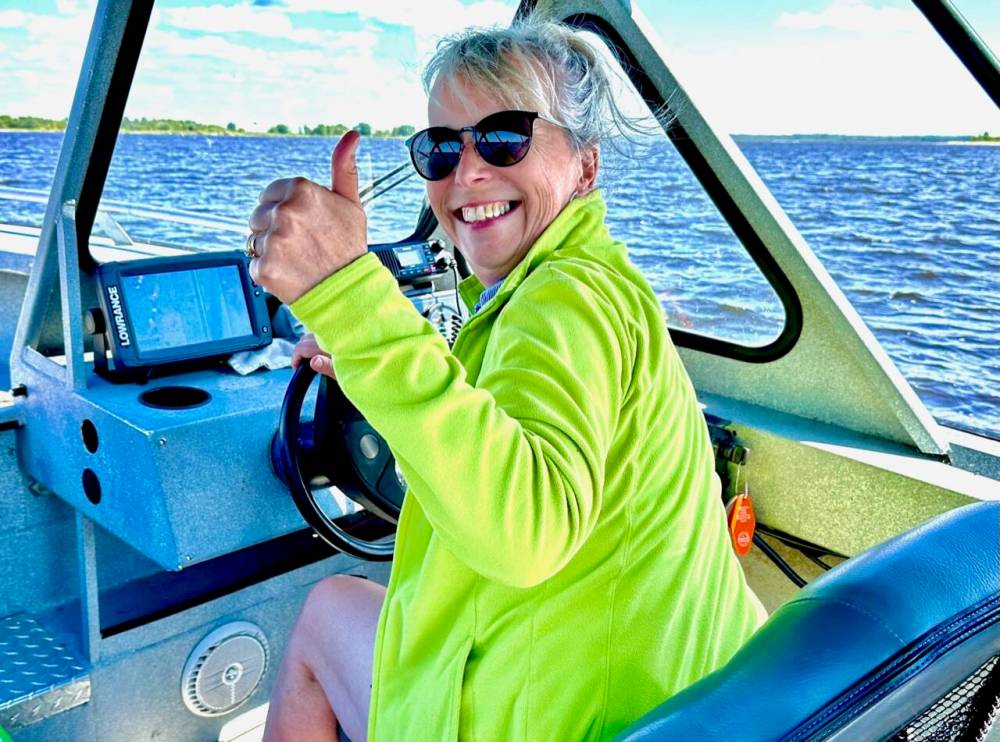 Gord Mackintosh photos
Margie Mackintosh takes the wheel heading to Lake of the Woods’ Sable Islands.