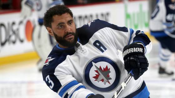 Dustin Byfuglien (Jim Mone / The Associated Press files)