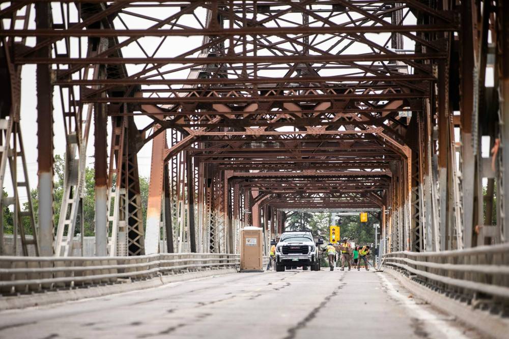 MIKAELA MACKENZIE / FREE PRESS
The Louise Bridge