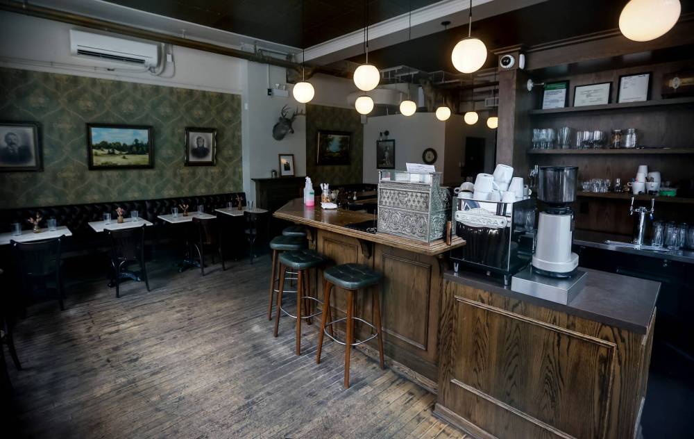 JOHN WOODS / FREE PRESS
‘Minor upgrades and repairs’ will require a temporary closure of the restaurant and bar at Langside Grocery.