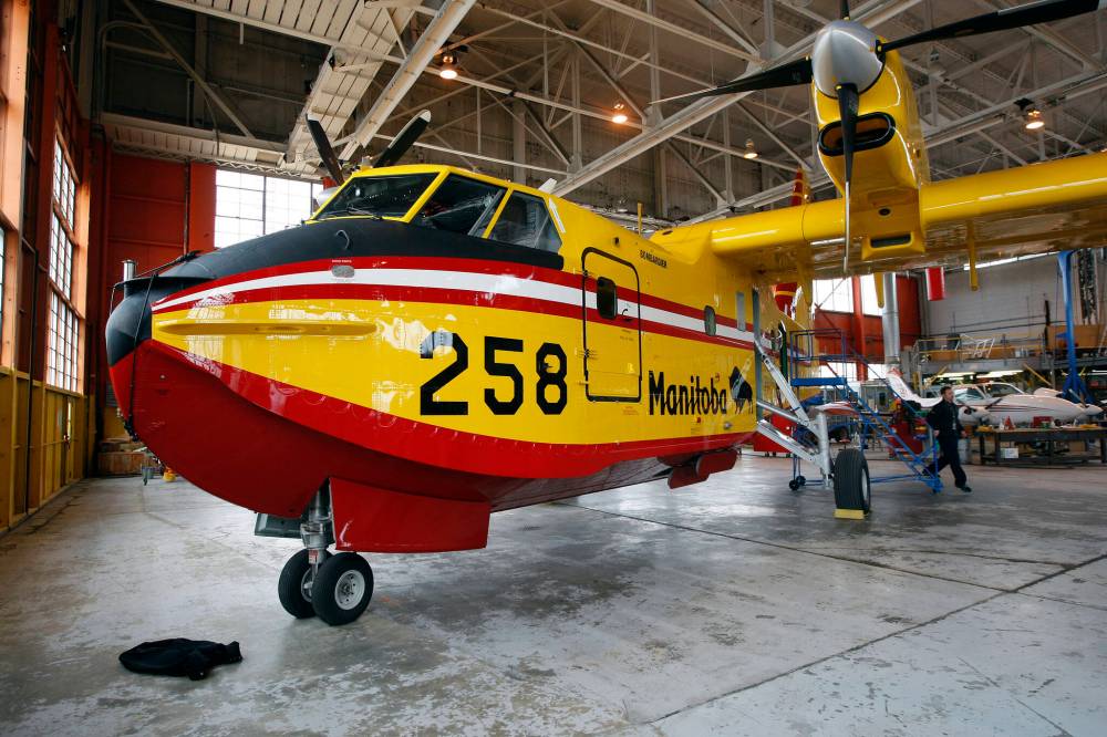 KEN GIGLIOTTI / FREE PRESS FILES
Manitoba is sending two Canadair CL-415 water bombers, as well as a third aircraft, to the Maritimes to help combat wildfires have intensified there in recent days.