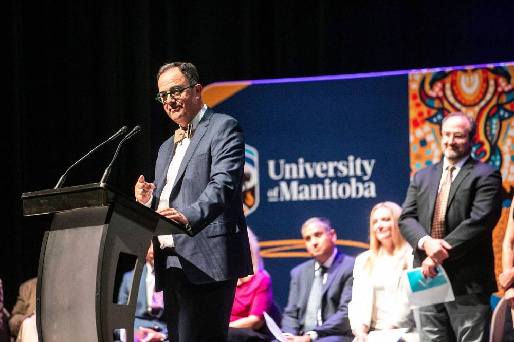 MIKAELA MACKENZIE / FREE PRESS
Dr. Peter Nickerson speaks at the inaugural day ceremonies for the University of Manitoba’s med school Class of 2029, at the Centennial Concert Hall, Wednesday.