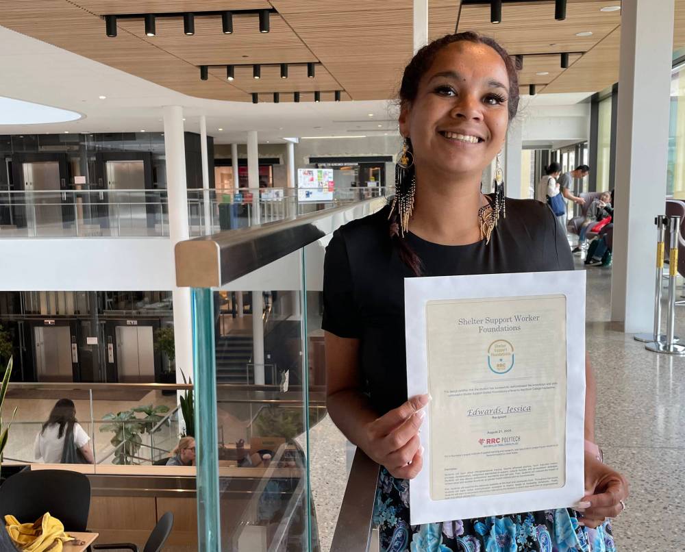 MAGGIE MACINTOSH / FREE PRESS
Jessica Edwards, a 38-year-old from Roseau River Anishinabe First Nation, says she wants to practise harm reduction and provide compassionate, culturally-sensitive care in shelters.