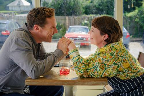 Jaap Buitendijk / Searchlight Pictures
                                Benedict Cumberbatch and Olivia Colman start out as a happy couple before things go south.