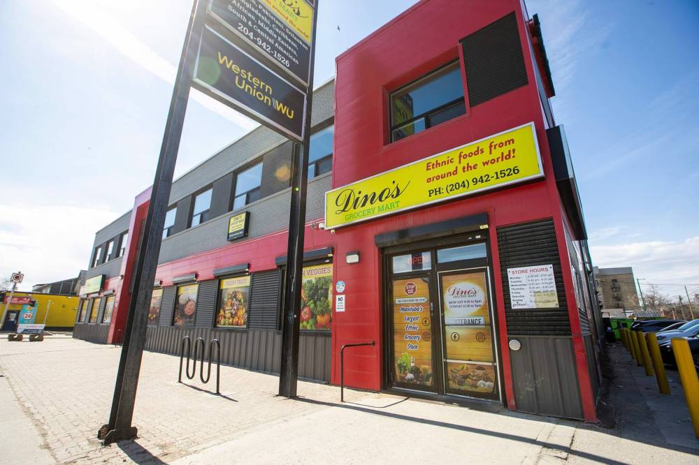 MIKAELA MACKENZIE / FREE PRESS
Dino’s Grocery Mart on Isabel Street.