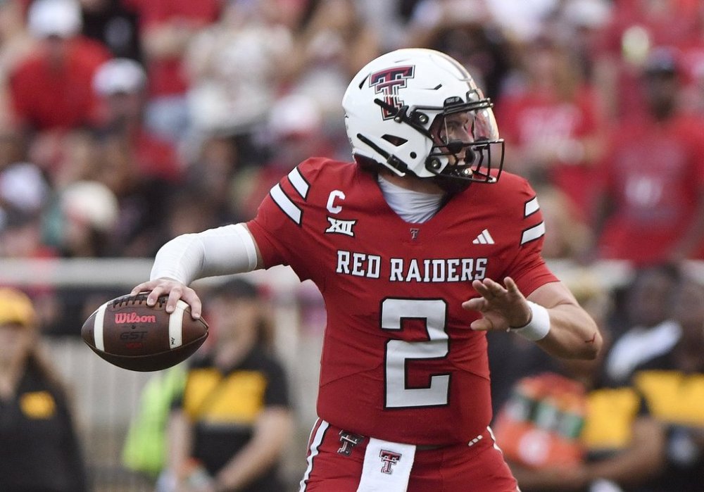 Texas Tech quarterback Behren Morton (2) prepares to throw the ball during the first half of an NCAA college football game against Arkansas-Pine Bluff, Saturday, Aug. 30, 2025, in Lubbock, Texas. (AP Photo/Annie Rice)