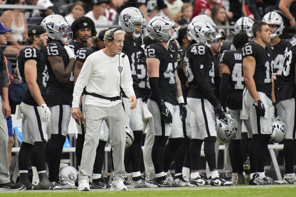Las Vegas Raiders head coach Pete Carroll watches from the sideline during the second half of a preseason NFL football game against the San Francisco 49ers, Saturday, Aug. 16, 2025, in Las Vegas. (AP Photo/John Locher)