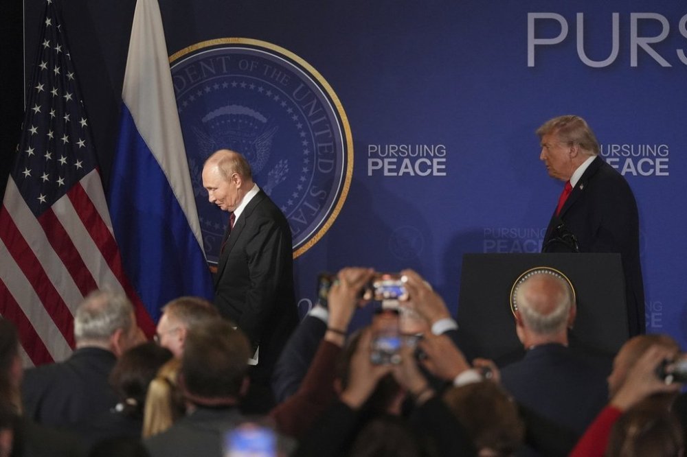 Takeaways from the Trump-Putin meeting: No agreement, no questions but lots of pomp