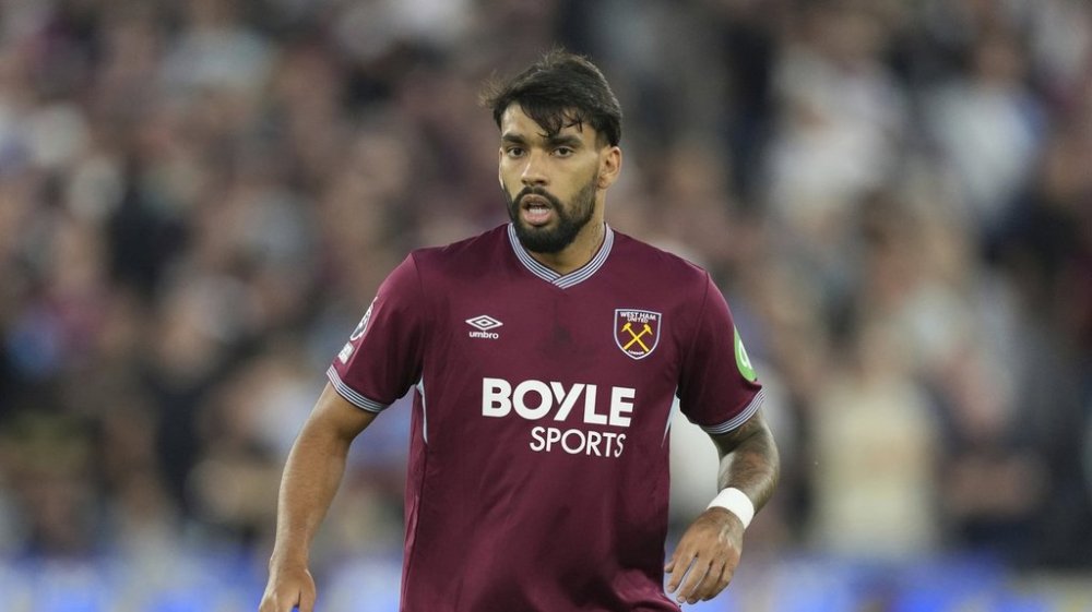 FILE - West Ham's Lucas Paqueta runs into position during the English Premier League soccer match between West Ham United and Chelsea in London, Aug. 22, 2025. (AP Photo/Dave Shopland, file)