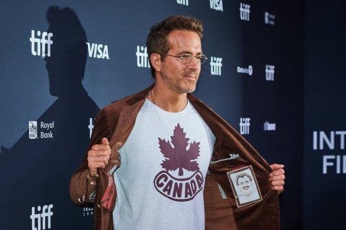 Ryan Reynolds is photographed on the red carpet for the film 