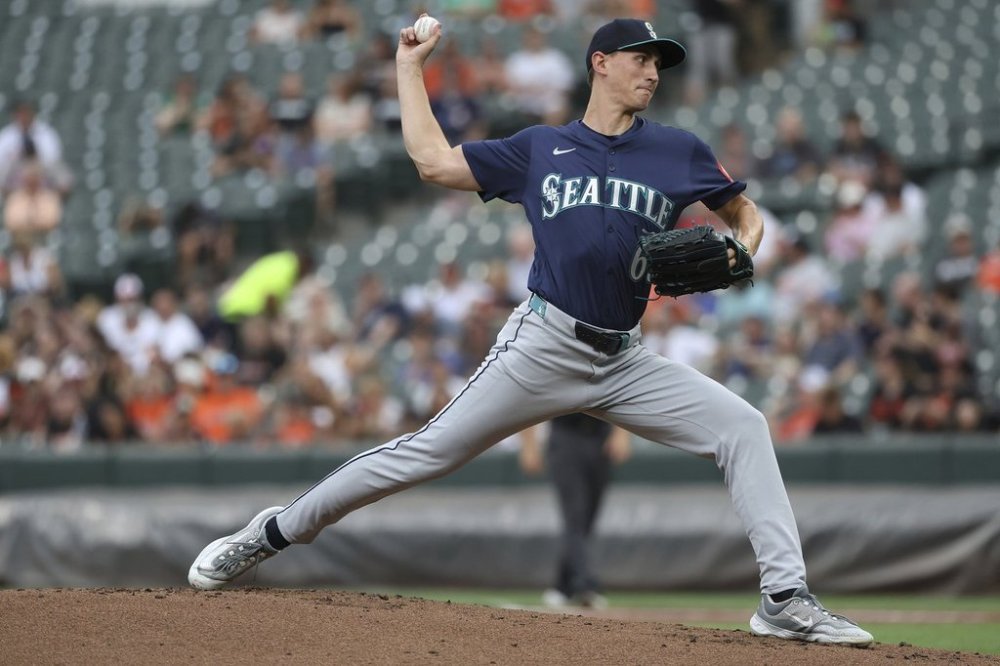 Seattle Mariners pitcher George Kirby throws during the first inning of a baseball game against the Baltimore Orioles, Tuesday, Aug. 12, 2025, in Baltimore. (AP Photo/Daniel Kucin Jr.)
