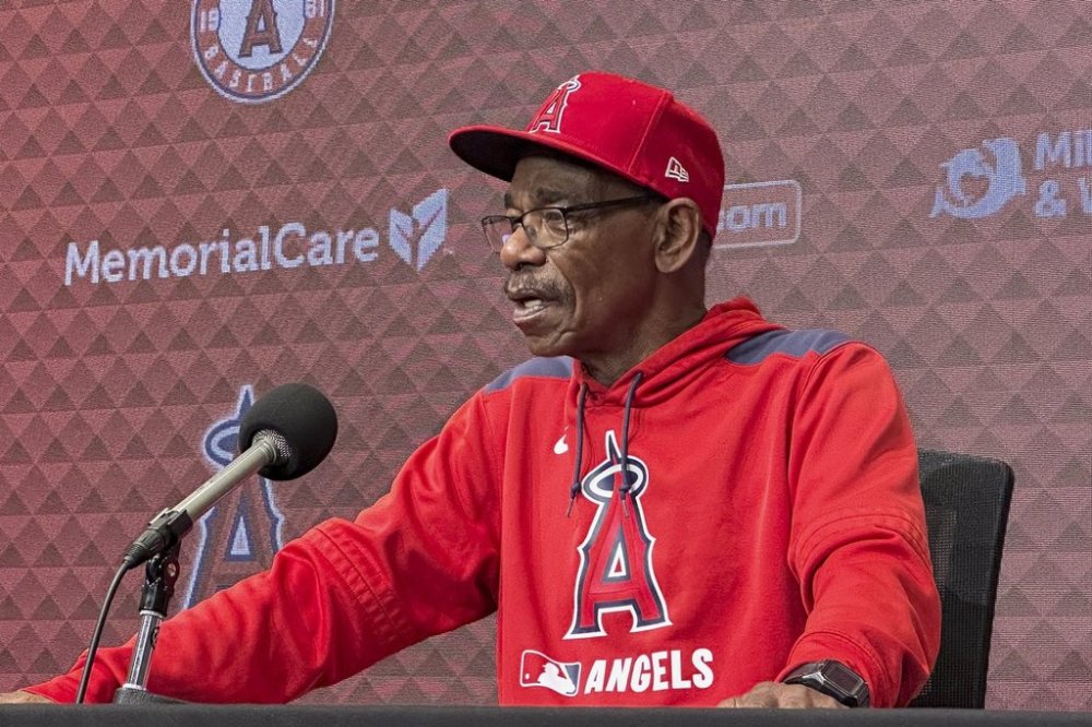 Los Angeles Angels manager Ron Washington speaks to reporters prior to a baseball game against the Texas Rangers, Monday, Aug. 25, 2025, in Arlington, Texas. (AP Photo/Stephen Hawkins)
