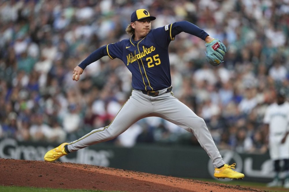 FILE - Milwaukee Brewers relief pitcher Nick Mears throws against the Seattle Mariners during the sixth inning of a baseball game Tuesday, July 22, 2025, in Seattle. (AP Photo/Lindsey Wasson, File)