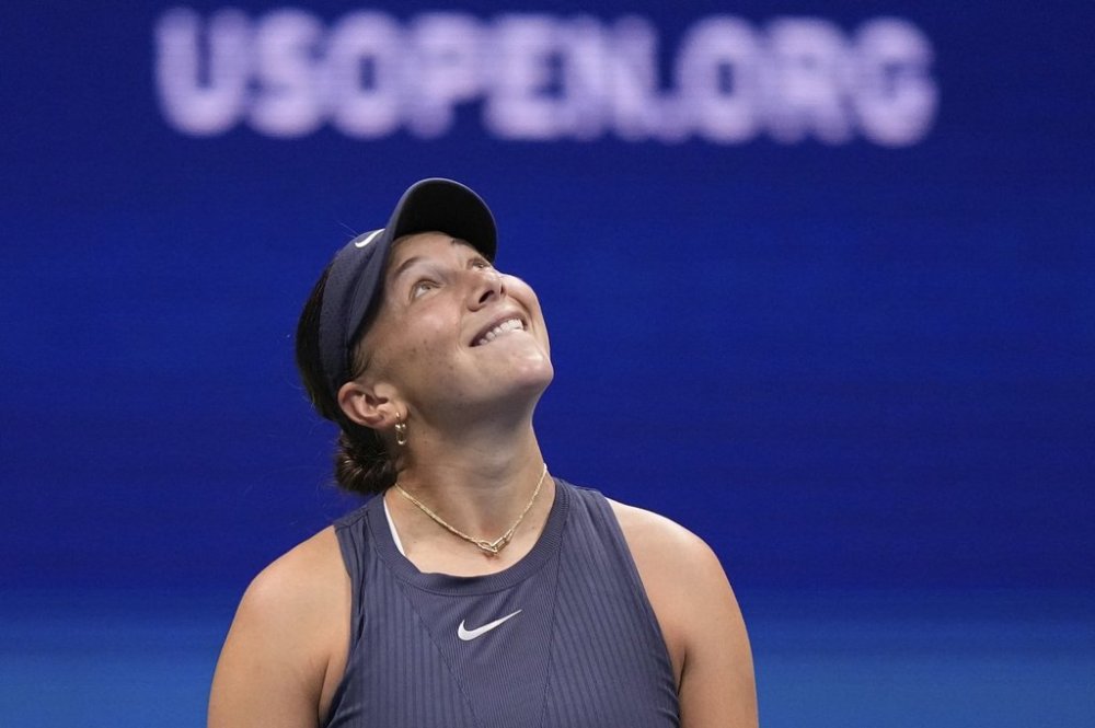 Amanda Anisimova, of the United States, reacts against Aryna Sabalenka, of Belarus, during the women's finals of the U.S. Open tennis championships, Saturday, Sept. 6, 2025, in New York. (AP Photo/Frank Franklin)