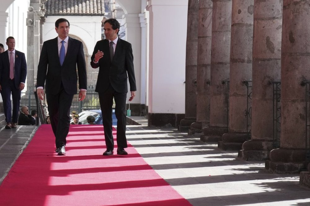 U.S. Secretary of State Marco Rubio, left, arrives to meet with Ecuador's President Daniel Noboa at the presidential palace in Quito, Ecuador, Thursday, Sep. 4, 2025. (AP Photo/Jacquelyn Martin, pool)