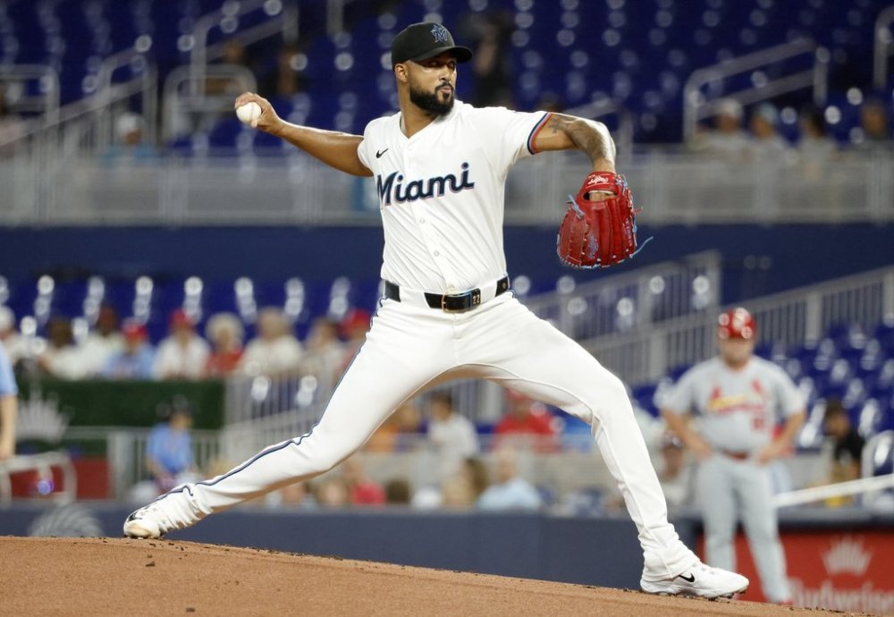 Miami Marlins pitcher Sandy Alcantara throws during the first inning of a baseball game against the St. Louis Cardinals, Wednesday, Aug. 20, 2025, in Miami. (AP Photo/Rhona Wise)