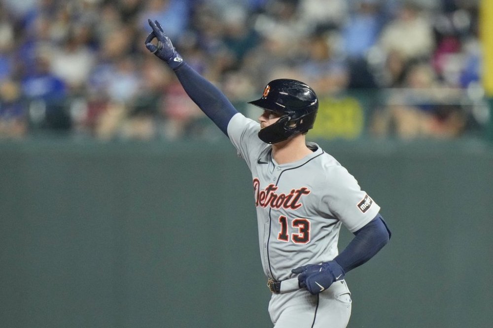 Detroit Tigers' Dillon Dingler runs the bases after hitting a solo home run during the eighth inning of a baseball game against the Kansas City Royals, Friday, Aug. 29, 2025, in Kansas City, Mo. (AP Photo/Charlie Riedel)