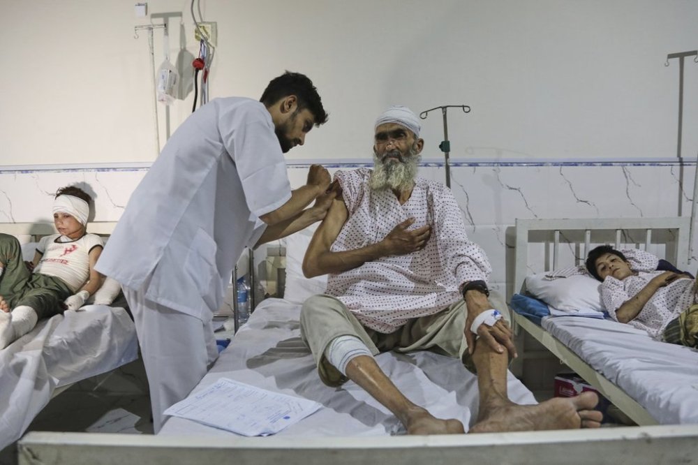 Afghans injured during a powerful earthquake that struck eastern Afghanistan Sunday, are treated at Nangarhar Regional hospital in Jalalabad, Afghanistan, Wednesday, Sept. 3, 2025.(AP Photo/Siddiqullah Alizai)