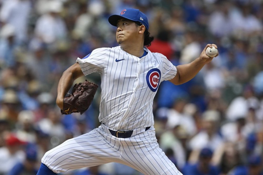 Chicago Cubs starter Shota Imanaga delivers a pitch during the first inning of a baseball game against the Pittsburgh Pirates, Saturday, Aug. 16, 2025, in Chicago. (AP Photo/Paul Beaty)