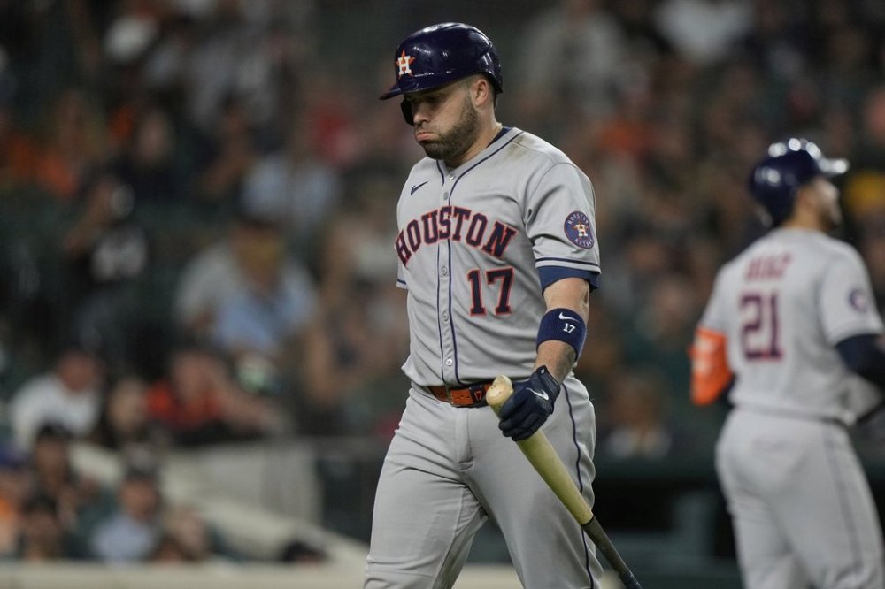 Houston Astros' Victor Caratini reacts after striking out swinging during the ninth inning of a baseball game against the Detroit Tigers, Monday, Aug. 18, 2025, in Detroit. (AP Photo/Ryan Sun)