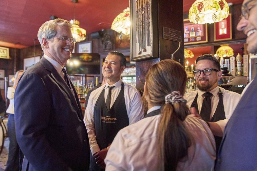 Treasury Secretary Scott Bessent visits Martin's Tavern, Monday, Sept. 1, 2025, in the Georgetown neighborhood of Washington, during an area restaurant tour about no taxes on tips and overtime. (AP Photo/Jacquelyn Martin)