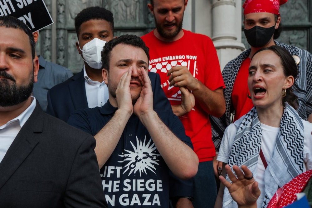 FILE - Pro-Palestinian activist Mahmoud Khalil chants during a rally celebrating his return from immigration detention, June 22, 2025, in New York. (AP Photo/Olga Fedorova, File)