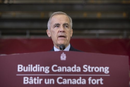 Prime Minister Mark Carney announces five major projects as part of his plan for Canada to navigate changing trade relationships in Edmonton on Thursday, Sept. 11, 2025.  THE CANADIAN PRESS/Amber Bracken