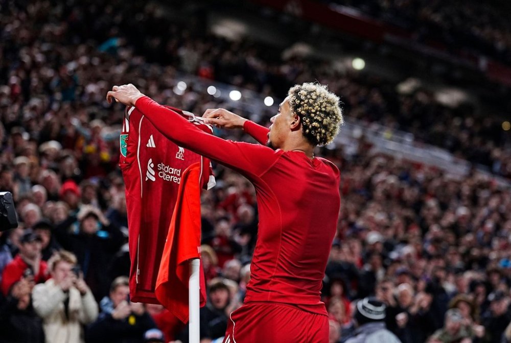 Liverpool's Hugo Ekitike celebrates after scoring his side's second goal during the English League Cup third round soccer match between Liverpool and Southampton at the Anfield stadium in Liverpool, England, Tuesday, Sept. 23, 2025. (Peter Byrne/PA via AP)