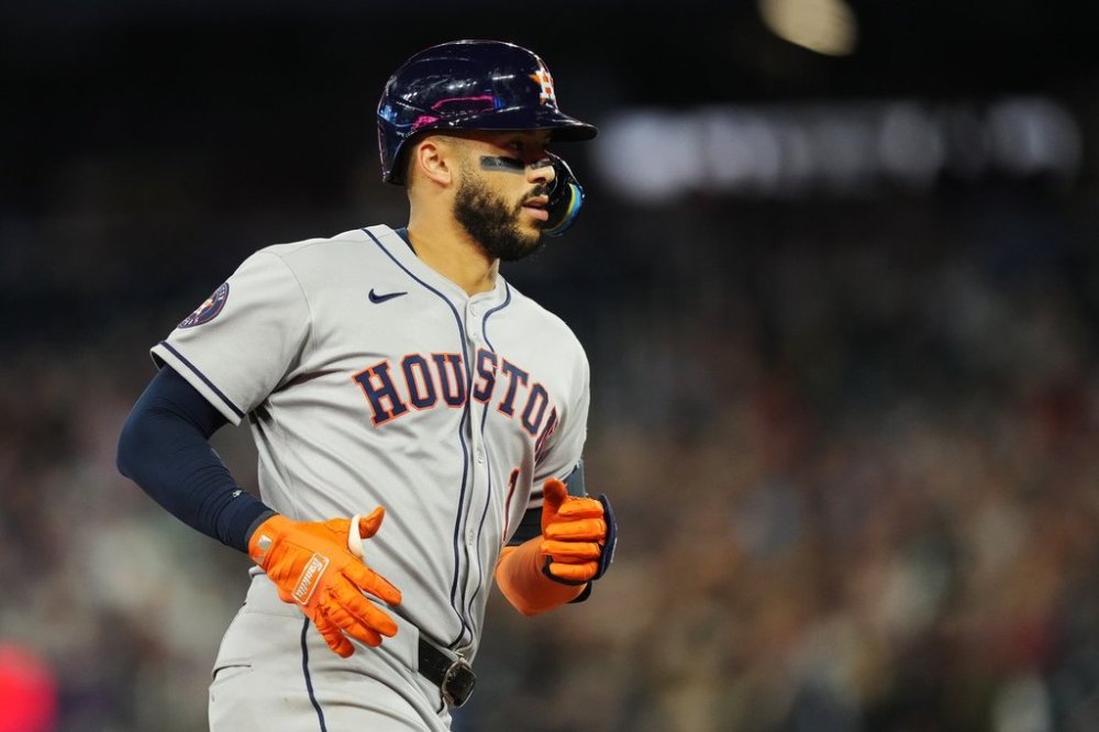 Houston Astros' Carlos Correa (1) rounds the bases on his solo home run against the Toronto Blue Jays during sixth inning MLB baseball action in Toronto on Wednesday, September 10, 2025. THE CANADIAN PRESS/Nathan Denette
