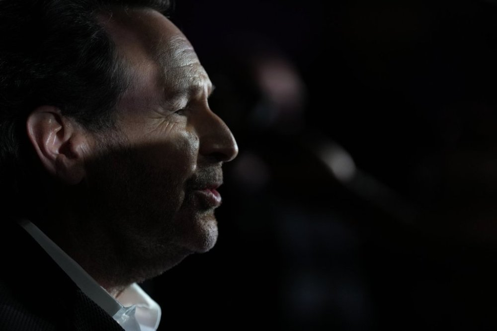 Director Barry Avrich arrives on the red carpet for “The Road Between Us: The Ultimate Rescue” at the Toronto International Film Festival in Toronto, Wednesday, Sept. 10, 2025. THE CANADIAN PRESS/Chris Young