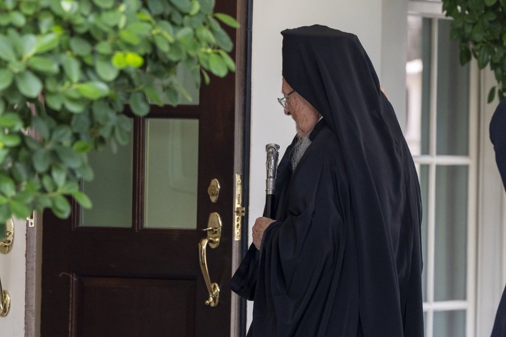 Ecumenical Patriarch Bartholomew, the spiritual leader of the world's Eastern Orthodox Christians, arrives for a meeting with President Donald Trump at the White House, Monday, Sept. 15, 2025, in Washington. (AP Photo/Alex Brandon)