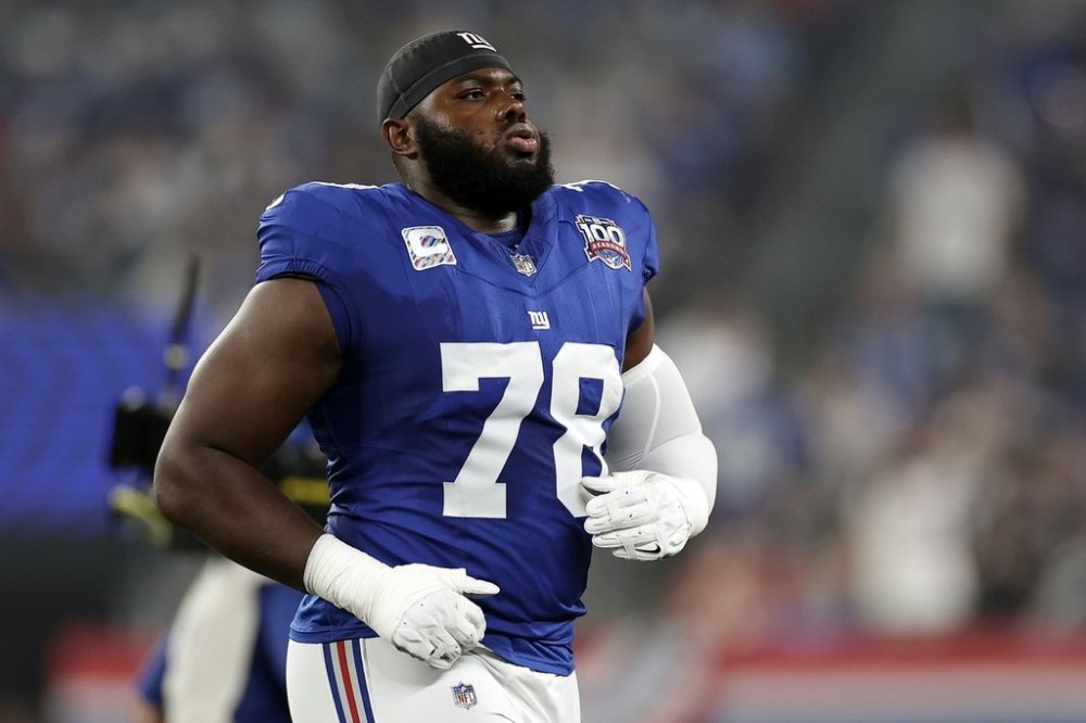 FILE - New York Giants offensive tackle Andrew Thomas (78) during an NFL football game against the Dallas Cowboys Sept. 26, 2024, in East Rutherford, N.J. (AP Photo/Adam Hunger, File)