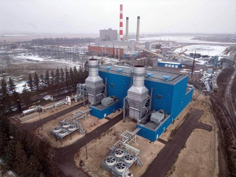 Tim Smith / Brandon Sun files
Building natural gas power plants, such as the Manitoba Hydro generating station in Brandon, isn’t a move forward — it’s looking towards the past, Scott Forbes writes.