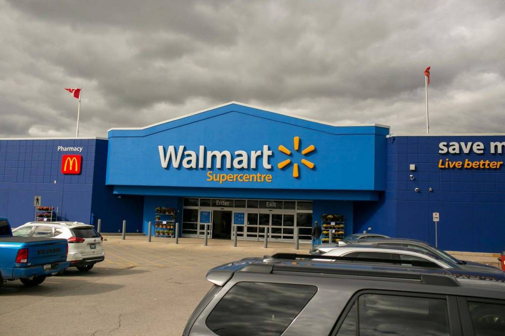 BROOK JONES / FREE PRESS
A robbery took place around 5:15 p.m. Tuesday at the Unicity Walmart store at 3655 Portage Ave.