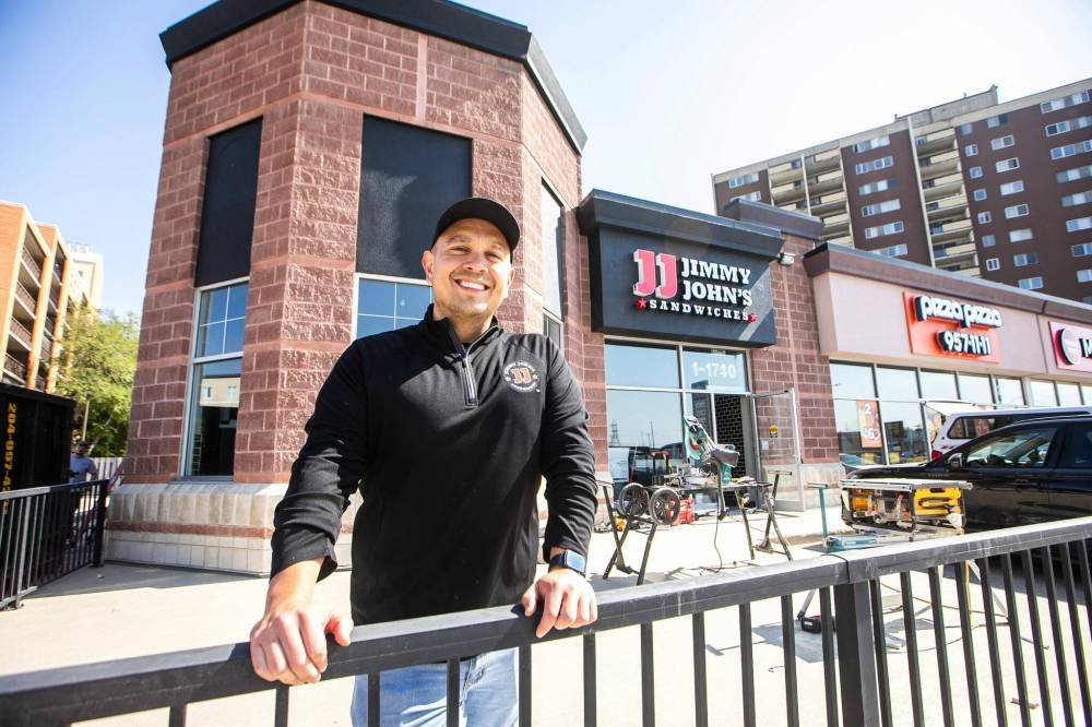 MIKAELA MACKENZIE / FREE PRESS
Mark Beyer, co-franchisee of the Jimmy John's on Pembina Highway, is getting ready to open Sept. 19.