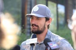 RUTH BONNEVILLE / FREE PRESS
                                Winnipeg goaltender Connor Hellebuyck said at the Jets Golf Classic Monday that he’s ready for the challenge of the new season with training camp set to start on Wednesday.